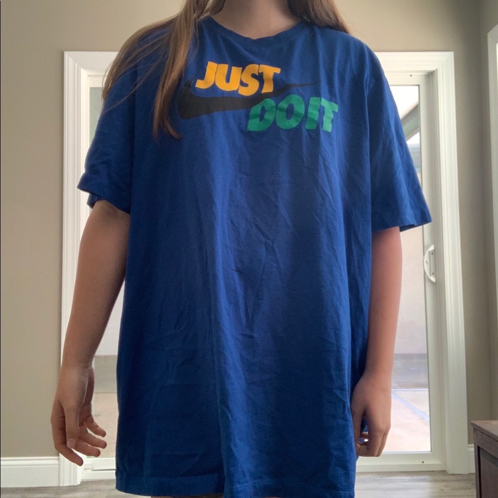 men’s XLT nike tee